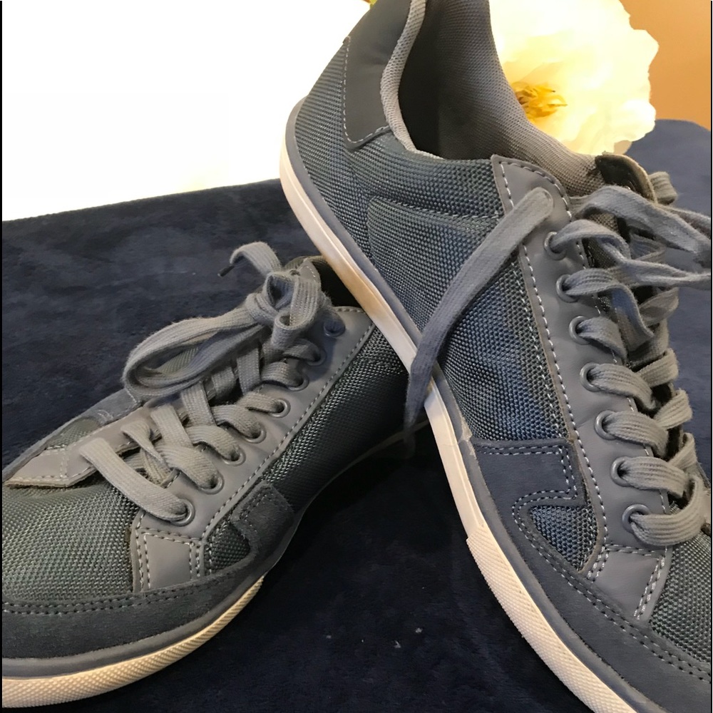 Penguin Rave sneakers! - Picture 2 of 4